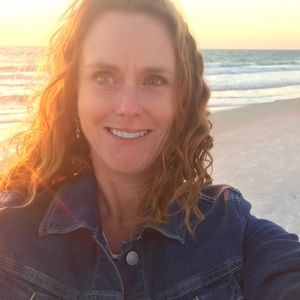 Meet your Posher, Leigh